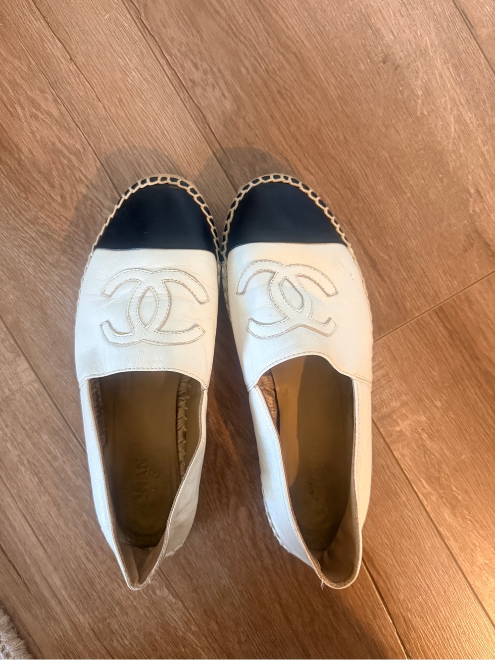 White and Black Leather Espadrille Flats sz 9
